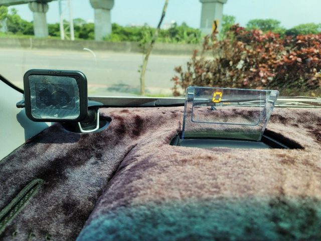 ☑實車實價 ☑優質休旅 ☑低里程 ☑配備滿 新引擎 更省油 車況優質無待修 空間、配備都滿滿  第13張相片