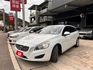 V60 D3 柴油版 ☑原版件美車 ☑車況優質無待修 ☑里程保證 ☑實車在庫 盲點偵測 定速 雙電動椅  第1張縮圖