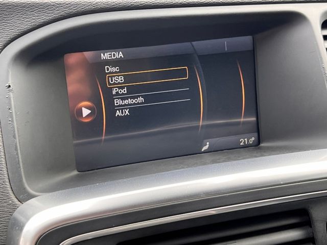V60 D3 柴油版 ☑原版件美車 ☑車況優質無待修 ☑里程保證 ☑實車在庫 盲點偵測 定速 雙電動椅  第7張相片