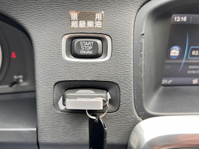 V60 D3 柴油版 ☑原版件美車 ☑車況優質無待修 ☑里程保證 ☑實車在庫 盲點偵測 定速 雙電動椅  第9張相片