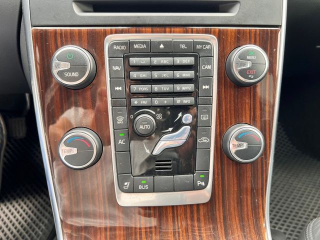 V60 D3 柴油版 ☑原版件美車 ☑車況優質無待修 ☑里程保證 ☑實車在庫 盲點偵測 定速 雙電動椅  第11張相片