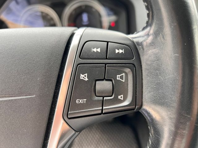 V60 D3 柴油版 ☑原版件美車 ☑車況優質無待修 ☑里程保證 ☑實車在庫 盲點偵測 定速 雙電動椅  第13張相片