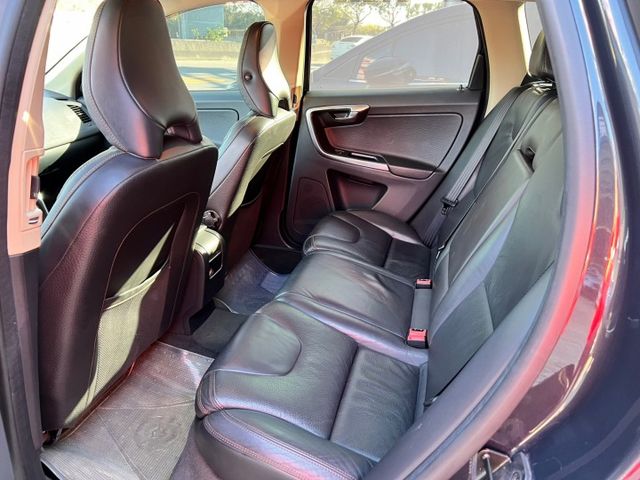 XC60 T5 2.0渦輪 前車主超顧車 ☑原版件 ☑無待修 ☑里程保證 ☑車況透明  第4張相片