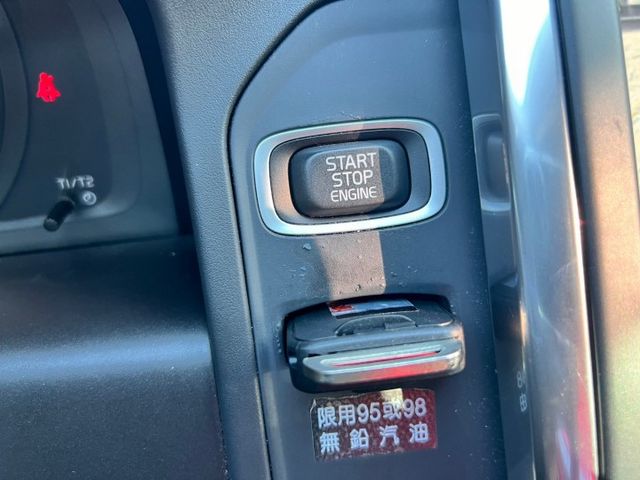XC60 T5 2.0渦輪 前車主超顧車 ☑原版件 ☑無待修 ☑里程保證 ☑車況透明  第13張相片