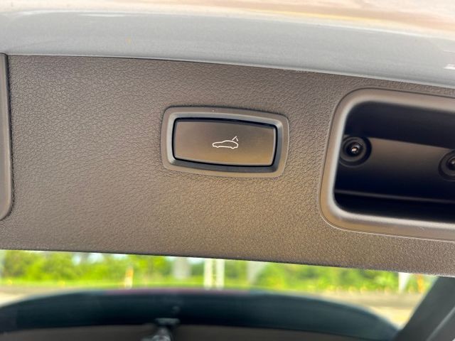 MACAN S DIESEL 認證超美車 柴油 總代理 前後行車記錄器 倒車攝影機 電動尾門 電動椅  第9張相片