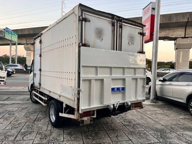 2010 HINO 11.5呎 加高190公分車廂 雙側開門 導流板 大尺寸尾門 里程保證 附發票 可全貸  第4張相片