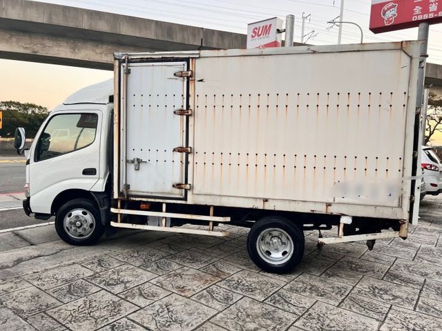 2010 HINO 11.5呎 加高190公分車廂 雙側開門 導流板 大尺寸尾門 里程保證 附發票 可全貸  第6張相片