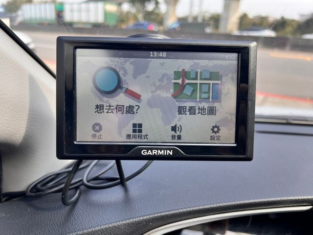 2023年式豪華版 ☑五人座 ☑原版件 ☑原廠保固中 里程僅3萬 key、Garmin導航、倒車顯影、車側顯示、恆溫  第18張相片
