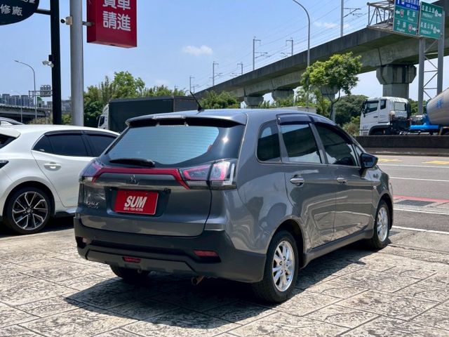 2020 典藏款 ☑代步首選 ☑小車好用 ☑輪胎剛換，CP值高，大螢幕車機 Carplay 倒車顯影 導航 氣氛燈  第3張相片