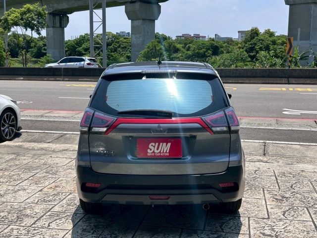 2020 典藏款 ☑代步首選 ☑小車好用 ☑輪胎剛換，CP值高，大螢幕車機 Carplay 倒車顯影 導航 氣氛燈  第4張相片