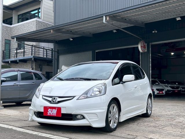 2010年 FIT VTI-S版 ☑稀有低里程 ☑原版件 極品美車,代步車,小車首選 倒車顯影,倒車雷達,衛星導航,電折  第2張相片