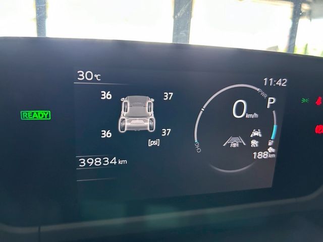 正22年 bZ4X 百萬內純電車 ☑原廠保固 ☑原版件 600km滿電續航里程,全速域跟車,車道維持,電動尾門,電動座椅  第12張相片