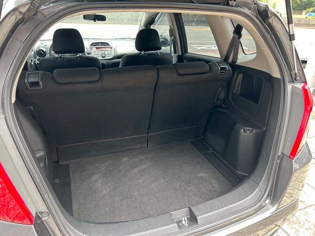 1.5 VTI-S版｜五門代步小車｜年份新、里程低｜代步、新鮮人首選｜換檔撥片、定速巡航  第5張相片