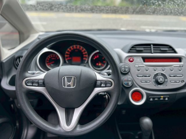 1.5 VTI-S版｜五門代步小車｜年份新、里程低｜代步、新鮮人首選｜換檔撥片、定速巡航  第9張相片