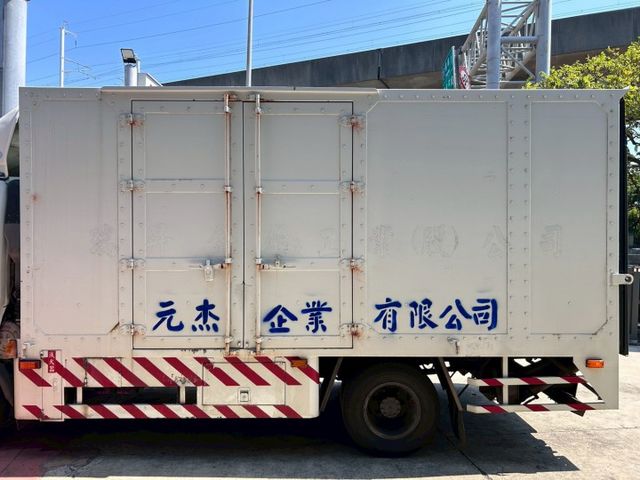 2012年｜六噸半｜16呎車廂｜全包式升降尾門｜環景影像  第3張相片