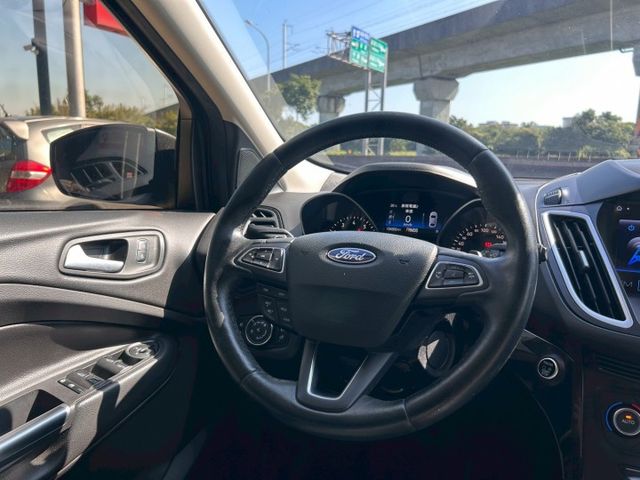 Kuga 1.5渦輪 時尚款｜全景天窗、電動尾門、Carplay、盲點偵測、雙區恆溫、定速、快撥｜全家出遊、配備豪華  第12張相片