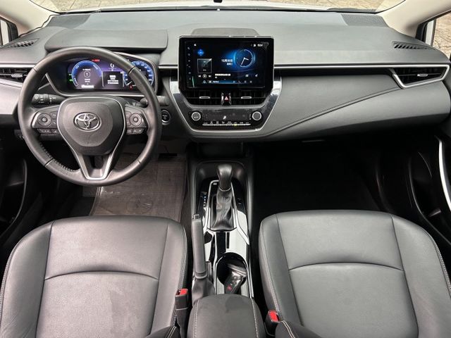 油電尊爵 小改款｜盲點偵測、Carplay、ACC全速域、全彩儀表板｜原廠保養、原廠保固、原版件  第8張相片