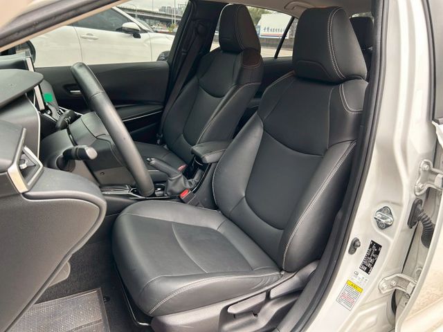 油電尊爵 小改款｜盲點偵測、Carplay、ACC全速域、全彩儀表板｜原廠保養、原廠保固、原版件  第9張相片