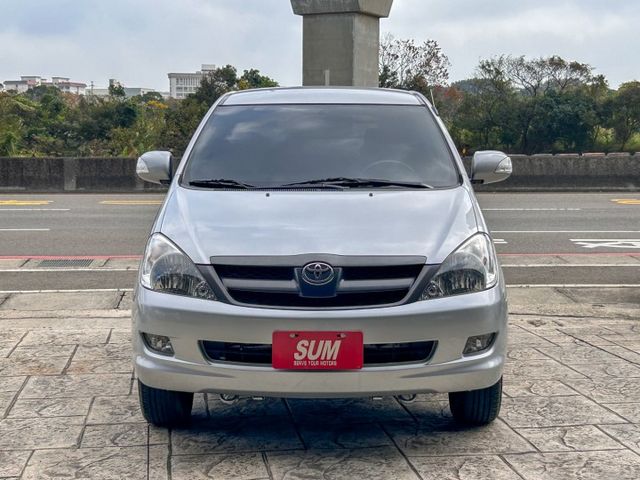 2015 末代 Toyota INNOVA 2.0E｜空間大又耐用｜全原廠保養+原版件+低里程，絕對漂亮不怕修  第2張相片