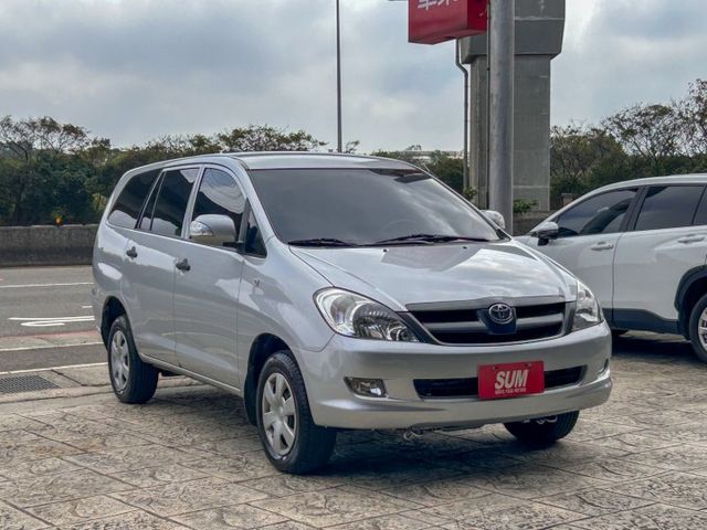 2015 末代 Toyota INNOVA 2.0E｜空間大又耐用｜全原廠保養+原版件+低里程，絕對漂亮不怕修  第3張相片