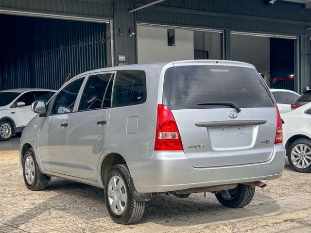 2015 末代 Toyota INNOVA 2.0E｜空間大又耐用｜全原廠保養+原版件+低里程，絕對漂亮不怕修  第6張相片