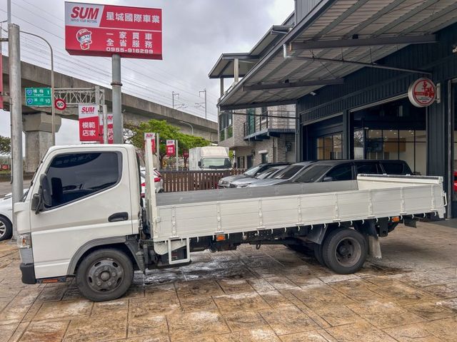 2015 堅達 ｜14呎後斗｜雙折升降尾門｜倒車顯影｜頂級音響設備  第11張相片