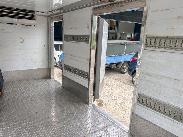 2019 ISUZU ELF｜里程13.8萬｜14呎｜-25度冷凍櫃｜左一右二開｜車況優質  第6張相片