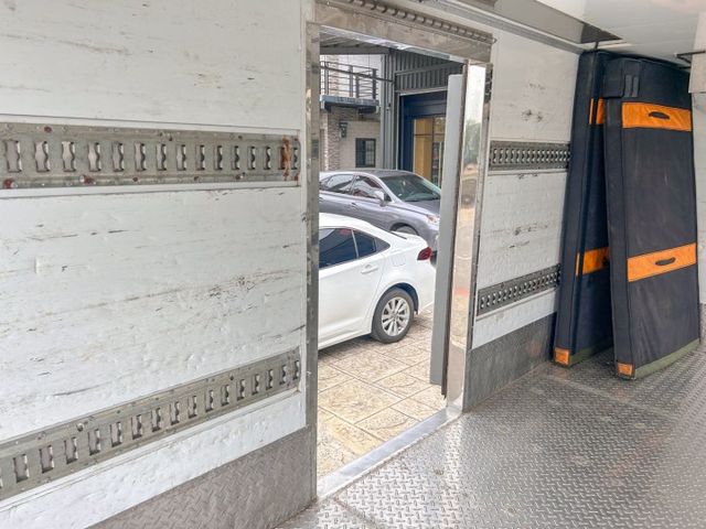 2019 ISUZU ELF｜里程13.8萬｜14呎｜-25度冷凍櫃｜左一右二開｜車況優質  第7張相片