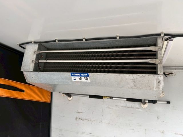 2019 ISUZU ELF｜里程13.8萬｜14呎｜-25度冷凍櫃｜左一右二開｜車況優質  第11張相片