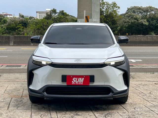 想嘗試電動車但預算有限｜2022年 BZ4x 比油電車更划算的選擇｜原廠保固至2030  第1張相片