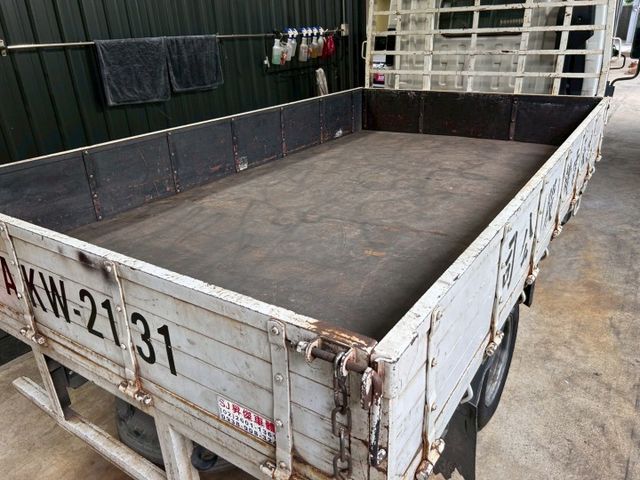 【稀有低里程】僅跑9萬的2014 ISUZU｜11呎半木斗｜車況優質，買回去直接開工  第5張相片