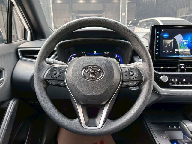 2025 CCross Hybrid油電尊爵｜稀有新古車｜里程不到6000｜環景、盲點、LED、電子手煞  第10張相片