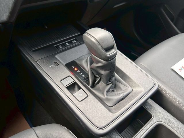 2025 CCross Hybrid油電尊爵｜稀有新古車｜里程不到6000｜環景、盲點、LED、電子手煞  第11張相片