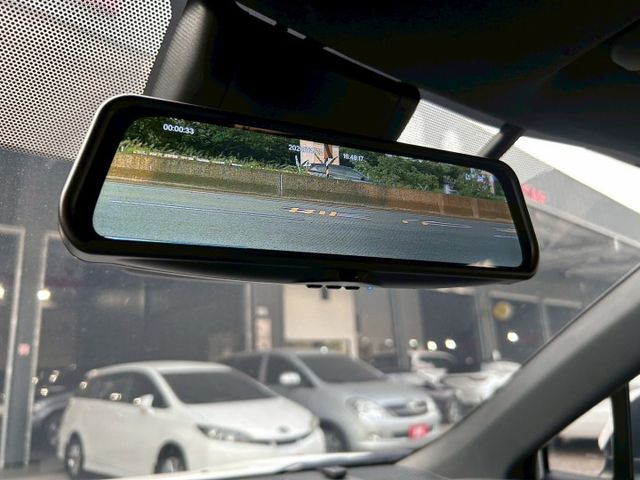 2025 CCross Hybrid油電尊爵｜稀有新古車｜里程不到6000｜環景、盲點、LED、電子手煞  第12張相片