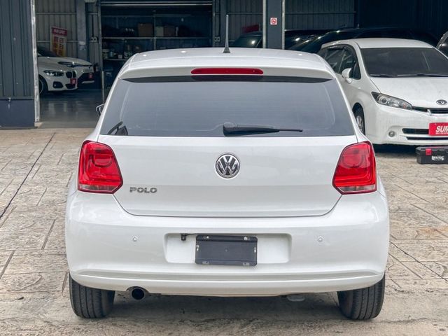 【新手圓夢/代步首選】2011 VW POLO 1.4 | 白色 | 德系工藝 | 安全性極高  第4張相片