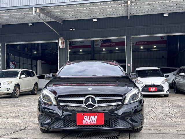 A200CDI☑柴油☑總代理☑跑少☑優質車，全景天窗.雙電動椅.倒車影像.行車紀錄器.換檔撥片.定速.電折後視鏡.恆溫  第2張相片