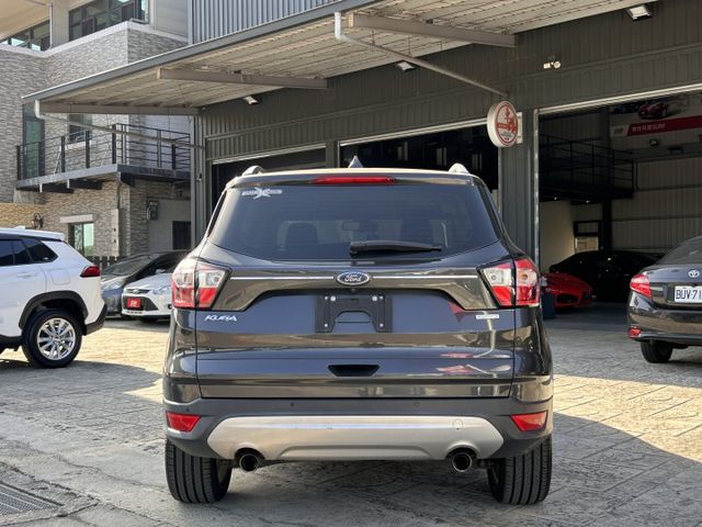 Kuga 1.5渦輪 時尚款｜全景天窗、電動尾門、Carplay、盲點偵測、雙區恆溫、定速、快撥｜全家出遊、配備豪華  第4張相片