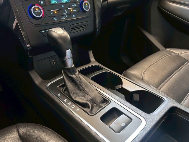 Kuga 1.5渦輪 時尚款｜全景天窗、電動尾門、Carplay、盲點偵測、雙區恆溫、定速、快撥｜全家出遊、配備豪華  第15張相片