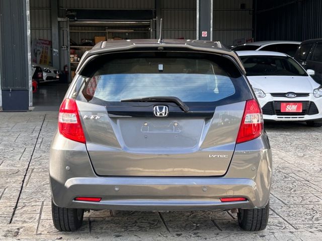 1.5 VTI-S版｜五門代步小車｜年份新、里程低｜代步、新鮮人首選｜換檔撥片、定速巡航  第5張相片