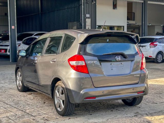 1.5 VTI-S版｜五門代步小車｜年份新、里程低｜代步、新鮮人首選｜換檔撥片、定速巡航  第6張相片