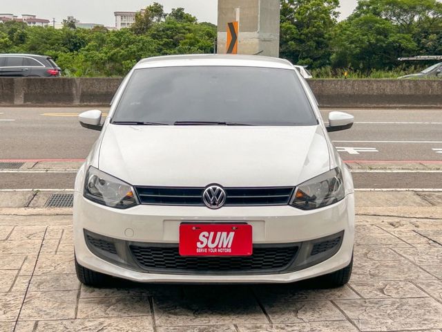 【新手圓夢/代步首選】2011 VW POLO 1.4 | 白色 | 德系工藝 | 安全性極高  第2張相片