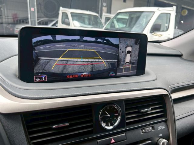 現省百萬 RX300 / 旗艦版 / 全景天窗 / ML音響 / 黑色美車 / 原版件  第16張相片