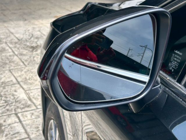 現省百萬 RX300 / 旗艦版 / 全景天窗 / ML音響 / 黑色美車 / 原版件  第18張相片