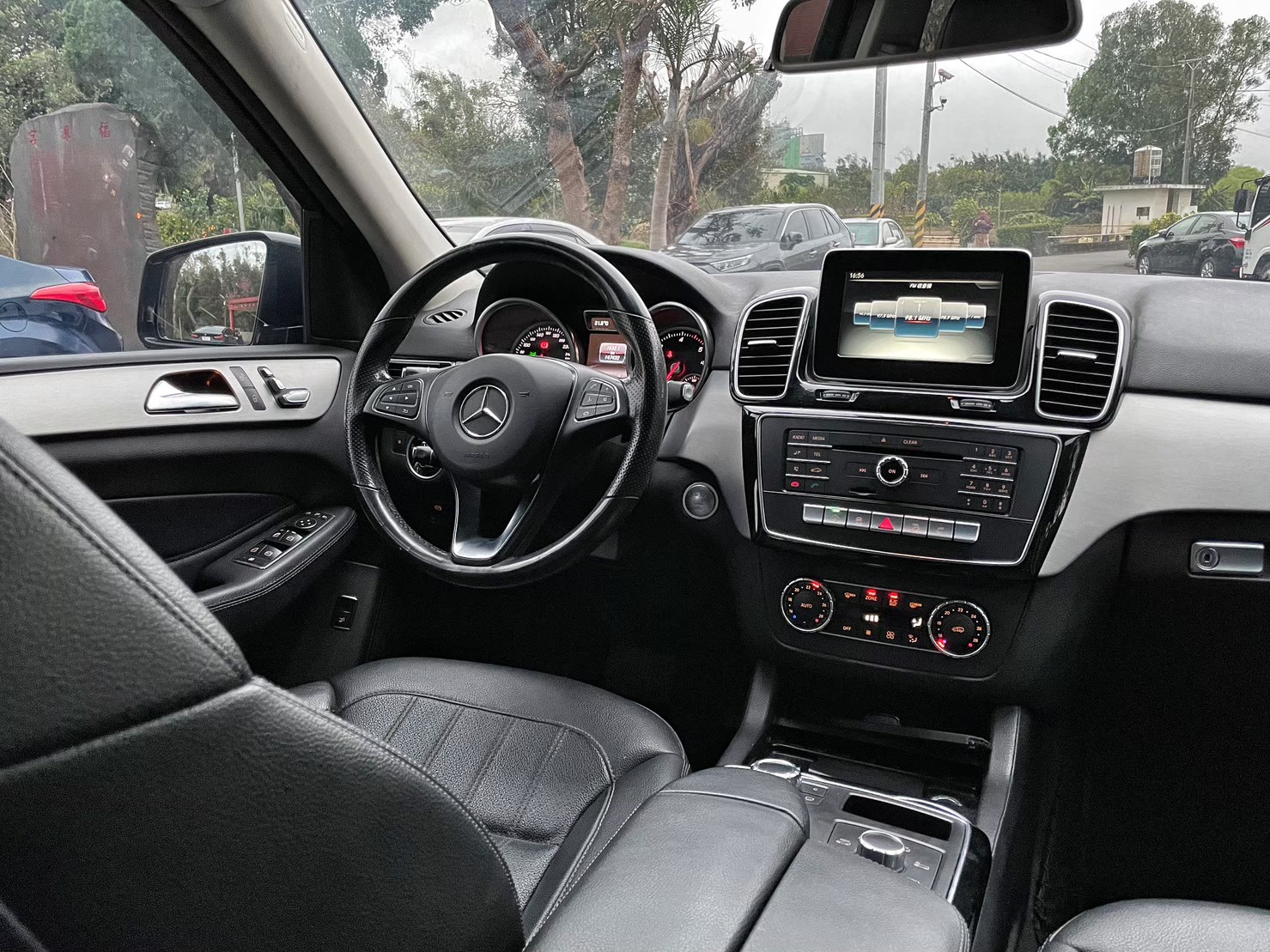 一級油耗荷包不縮水歐系大空間省油超高CP值，僅跑6萬公里保證  第10張相片