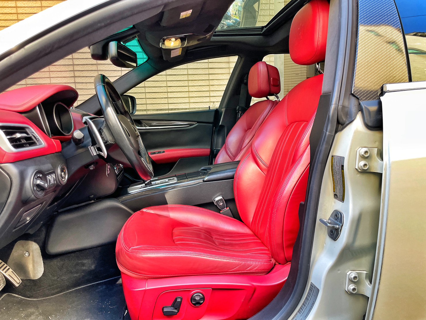 四驅中大型運動豪華房車 超帥紅內裝 僅跑6萬公里保證✅  第8張相片