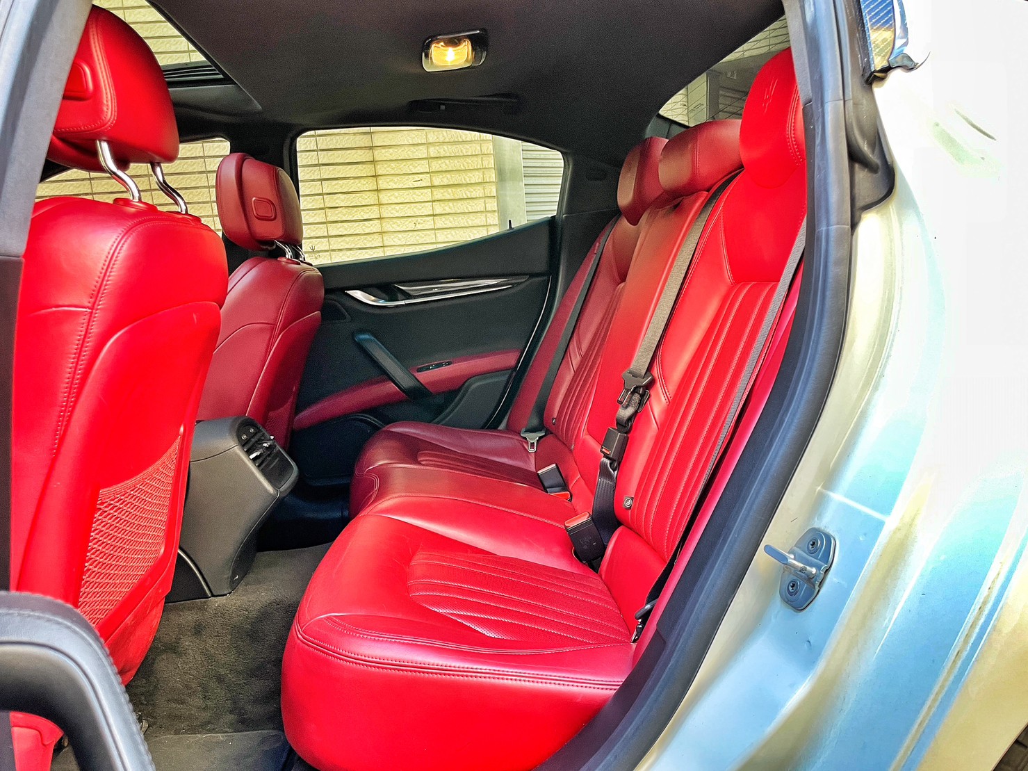 四驅中大型運動豪華房車 超帥紅內裝 僅跑6萬公里保證✅  第9張相片