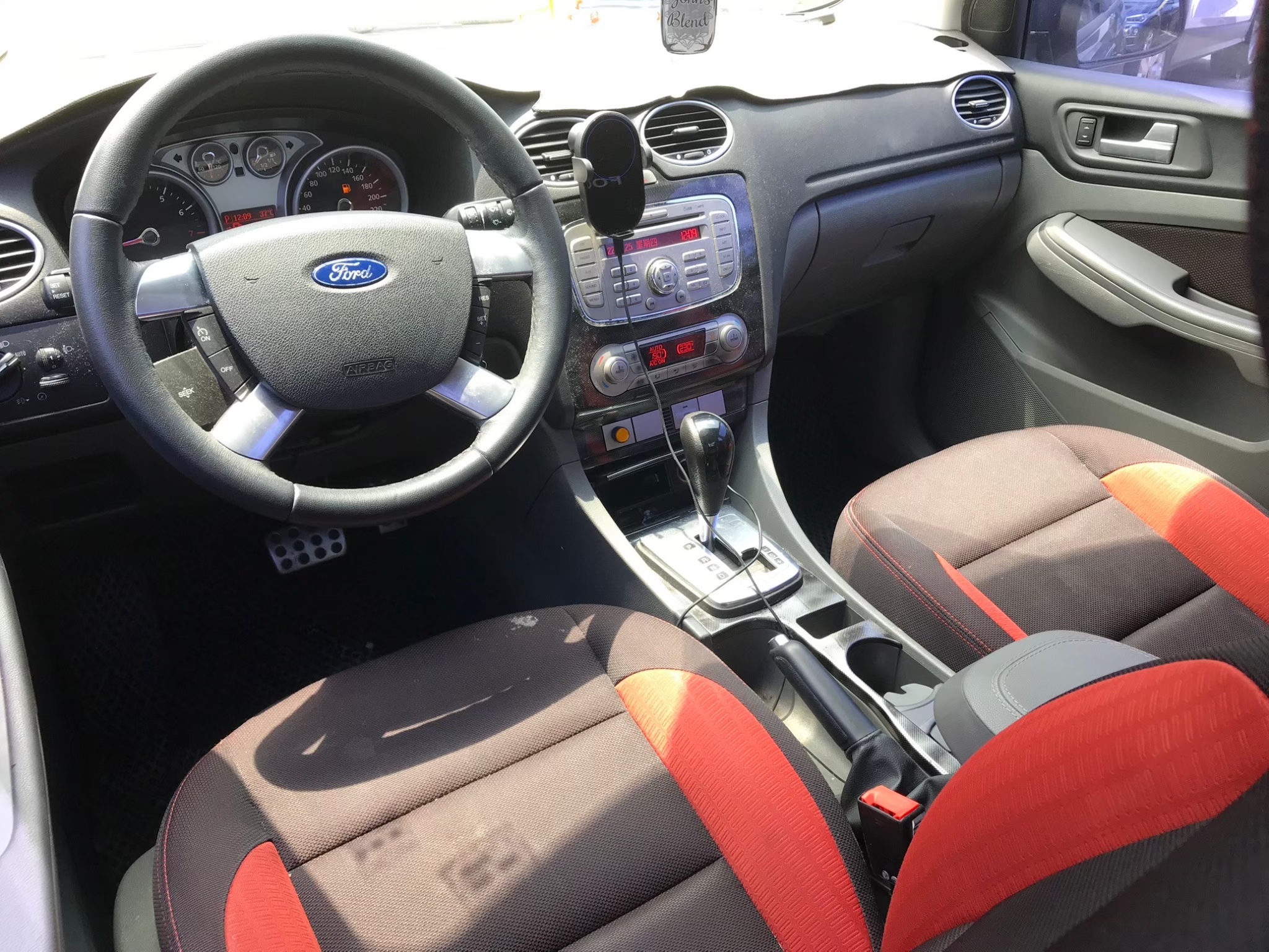 公司代步車釋出/定期維修保養/簡單入手初學首選/只有一台 僅跑15萬公里保證  第5張相片