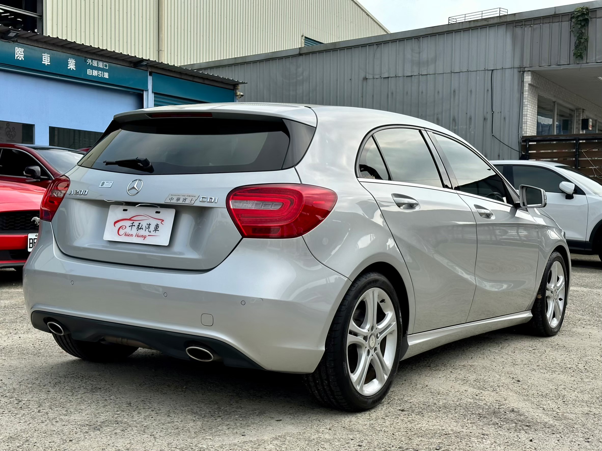 正2012年出廠 M-Benz A-Class A200 CDI Urban BlueEFFICIENCY  第4張相片