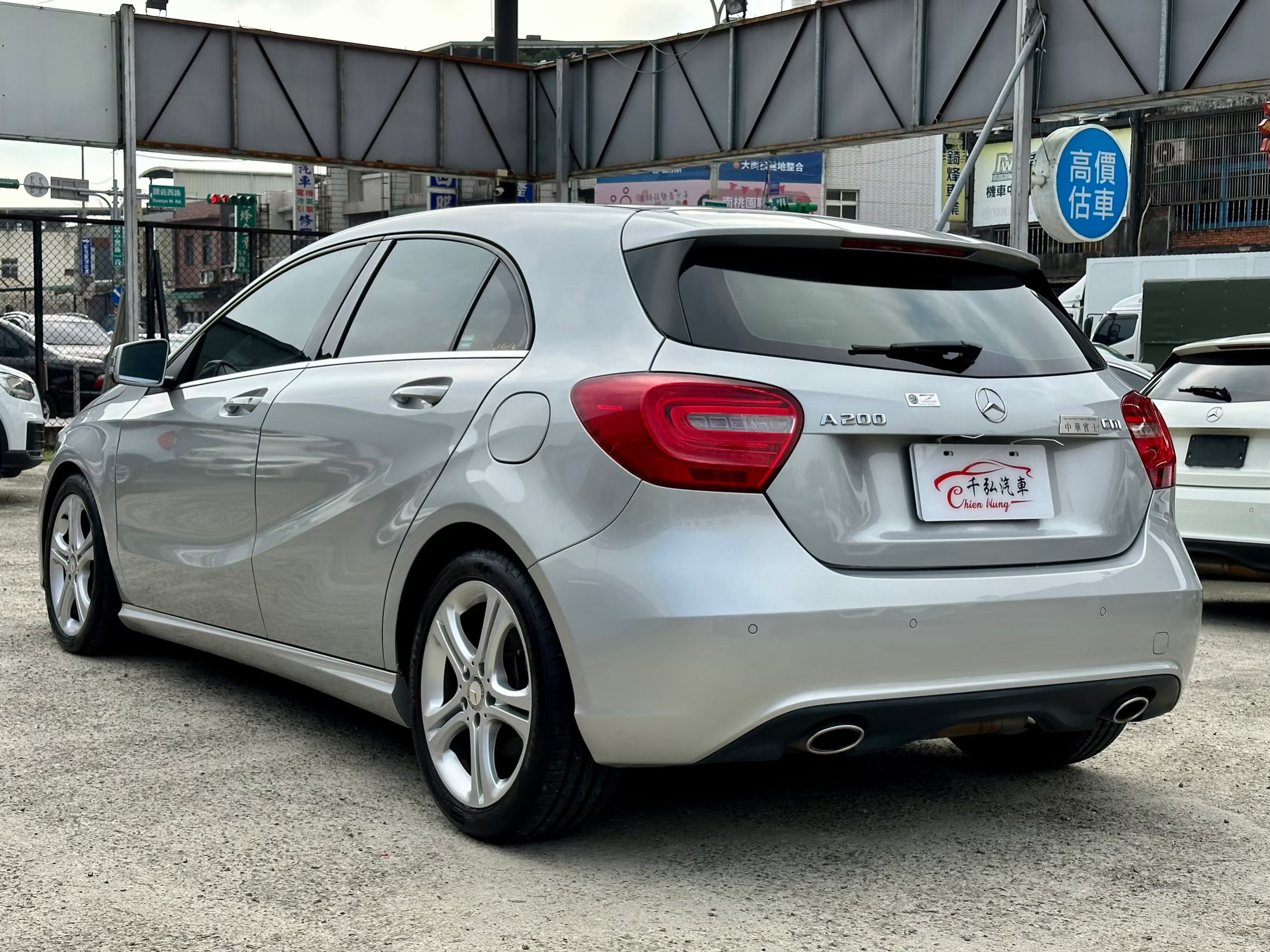 正2012年出廠 M-Benz A-Class A200 CDI Urban BlueEFFICIENCY  第6張相片