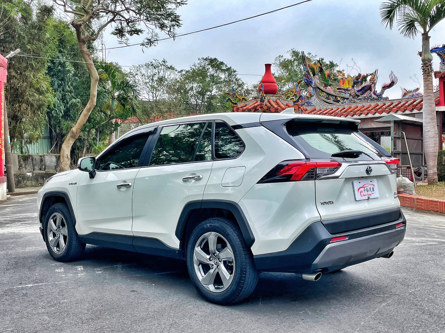 正2019年出廠Toyota RAV4 2.5 Hybrid旗艦  第3張相片